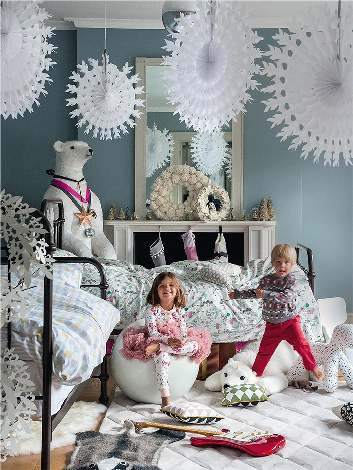 kids room christmas decor