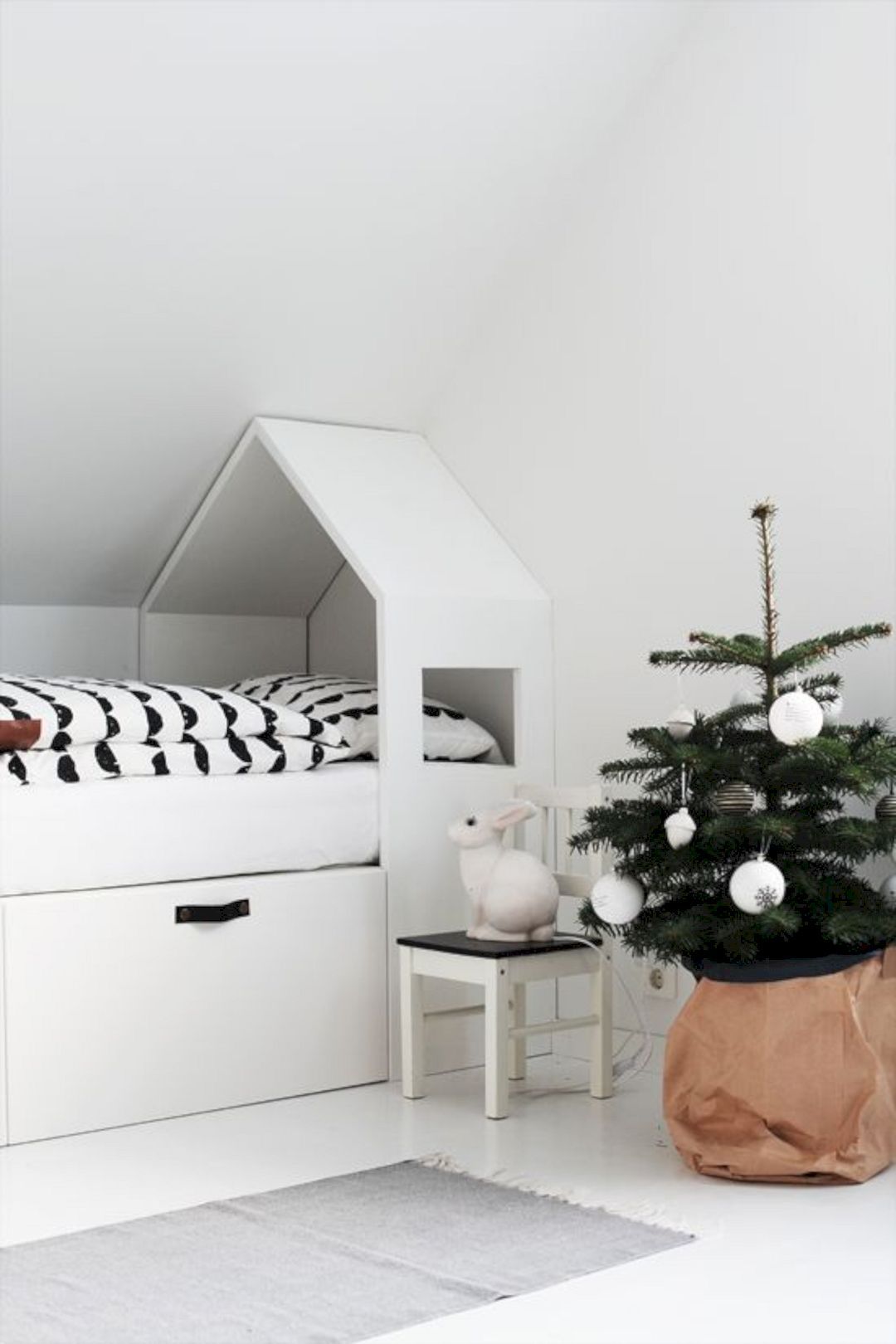 kids room christmas decor